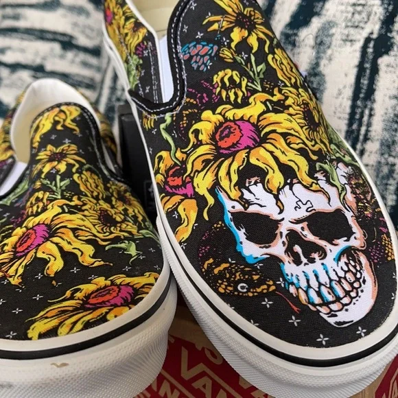 Vans Classic Slip Beauty Skull Vans Vans ERA Bandana Skull Slip On